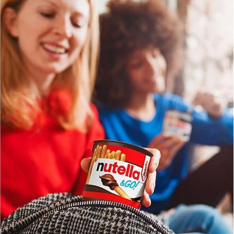Ferrero Kekse Ferrero Nutella &GO Snack auf Basis von Haselnuss und Kakao Streichcreme und knusprige herzhafte Kekse 2x48gr + 2x48g italienisch Original 8000500301609